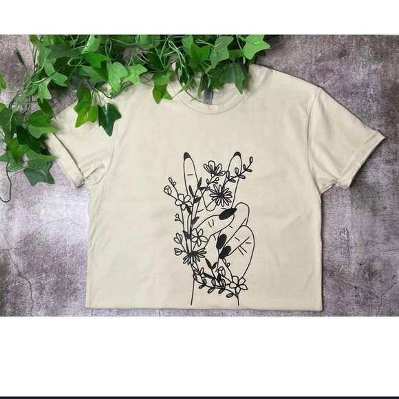 Multiple T-Shirts. - Picture 2 of 6